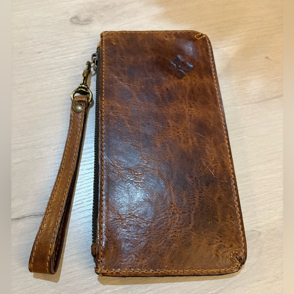 Patricia‎ Nash Tan Leather Wristlet 9.75"x4.75"